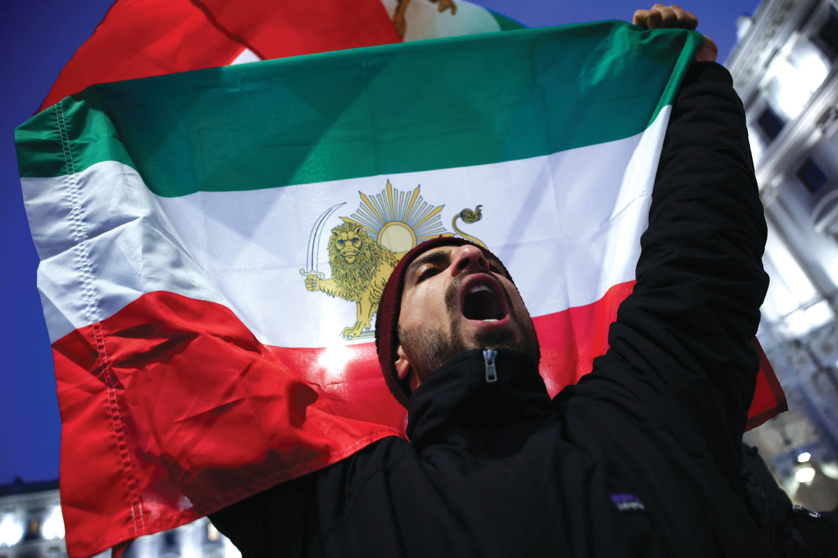 איראן נכנסת לשלב חדש של טלטלה פנימית