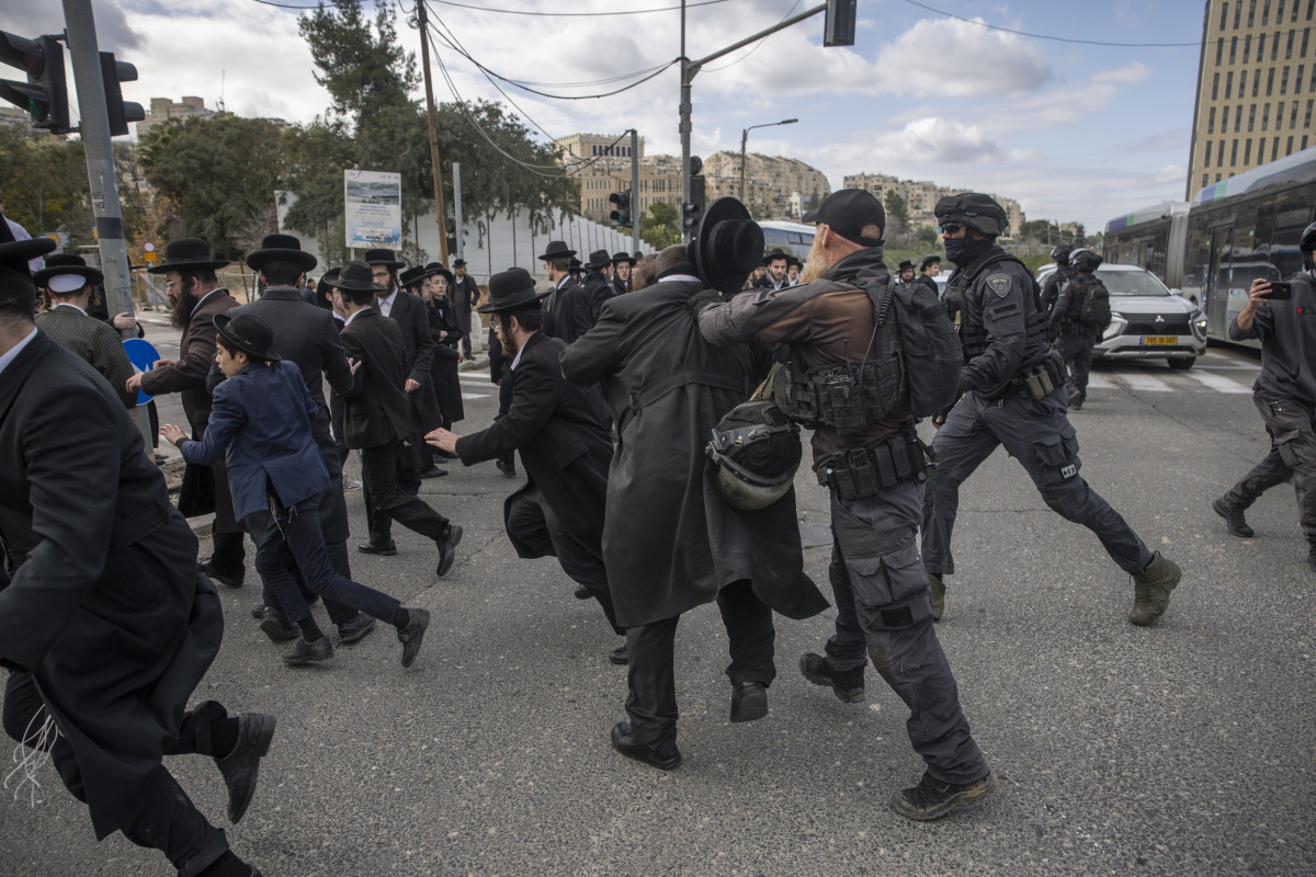 ישראל חסומה: אלו צירי התנועה שנסגרו עקב הפגנות הזעם של החרדים