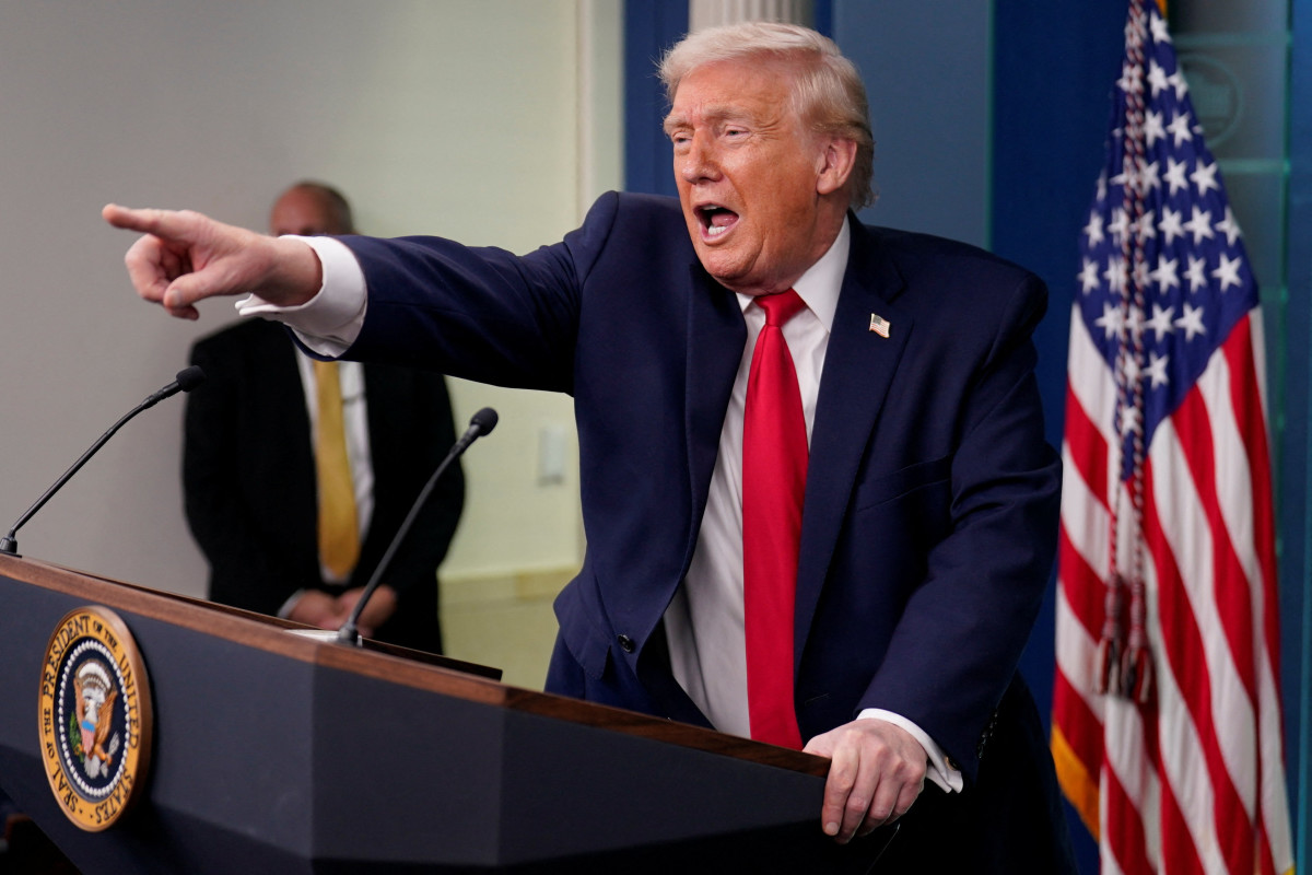 מתיחות מזהב: האיומים של טראמפ מרקיעים את השוק לשחקים