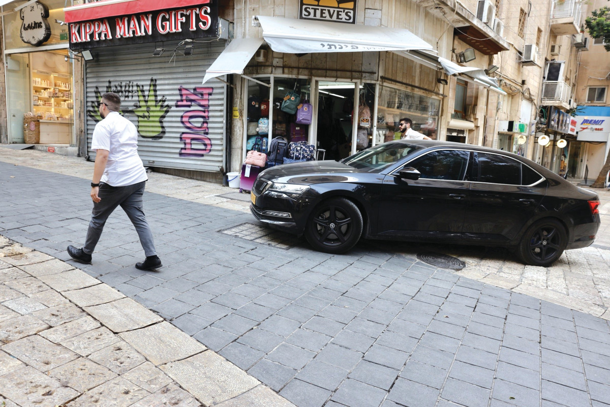 העסקים מתקוממים נגד הגבייה האגרסיבית: 