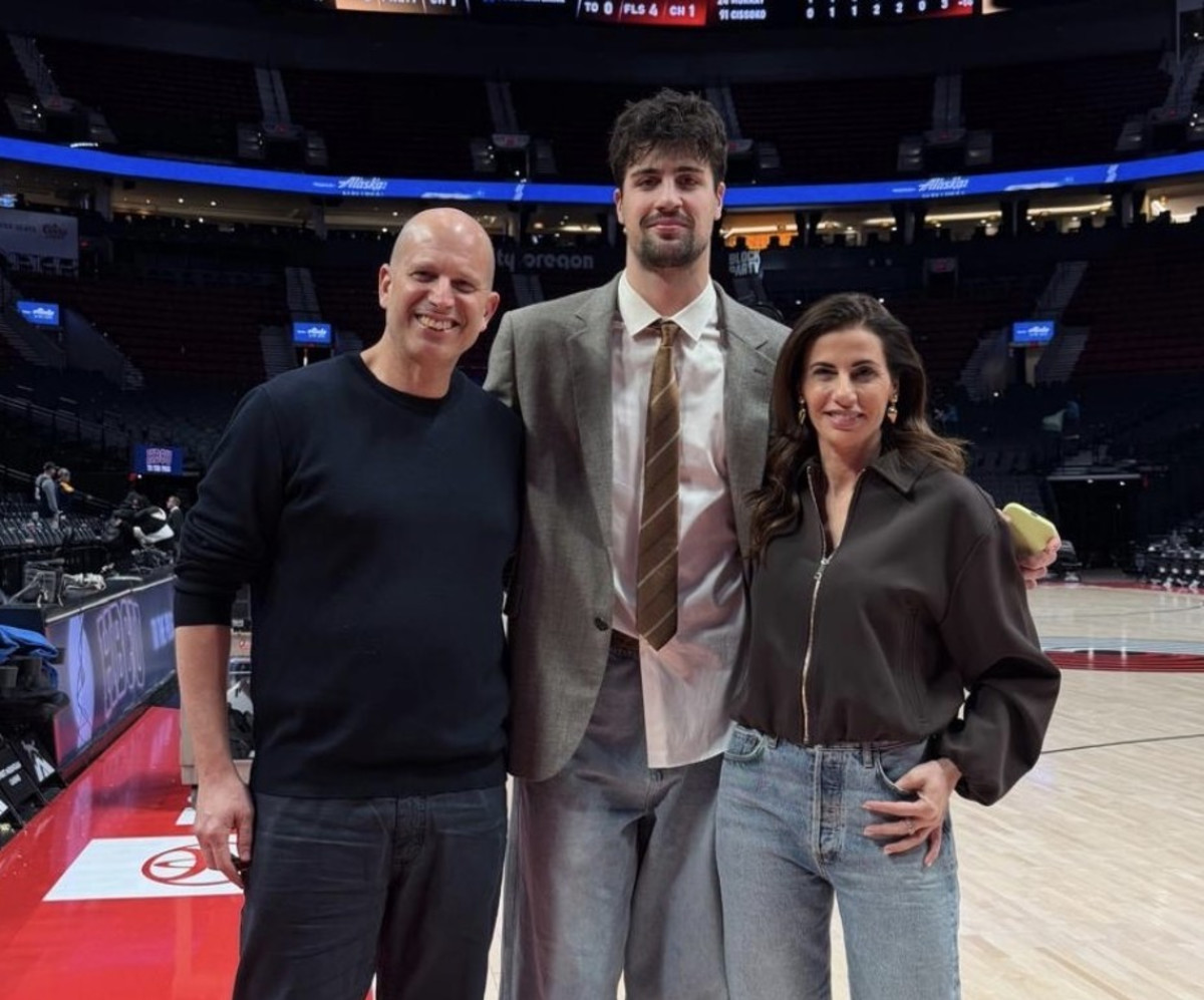 מי עדן: זוג ישראלים פגשו את דני אבדיה על הפרקט בפורטלנד - אורח חיים news from TMI