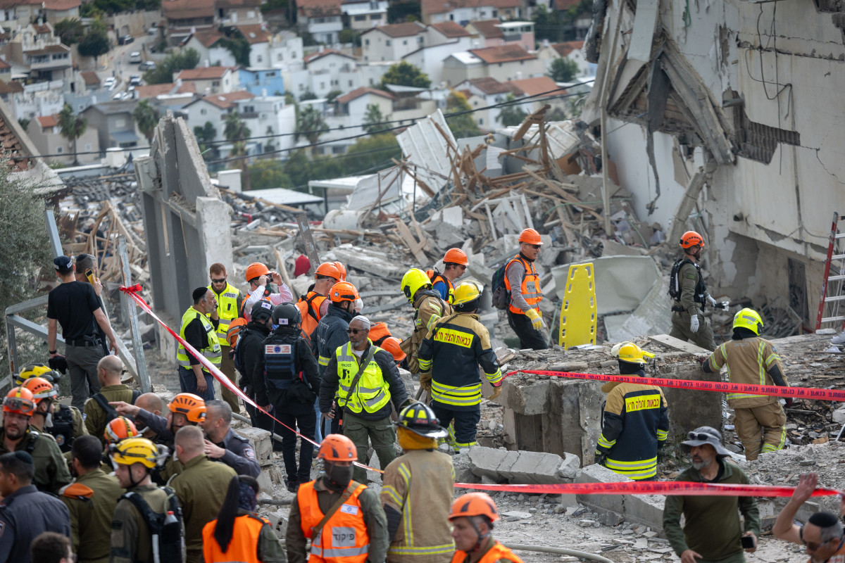 המקלט קרס על יושביו: פגיעה קטלנית בבית שמש – תשעה נרצחו