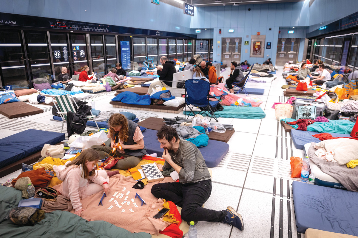 אש סביבנו, אבל הלב חזק: פורים ישראלי תחת מתקפה | יונה ברטל