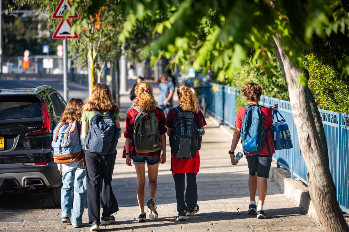 עורף מבולבל: בעיר אחת יקוימו הלימודים כסדרם - השנייה ביטלה לגמרי