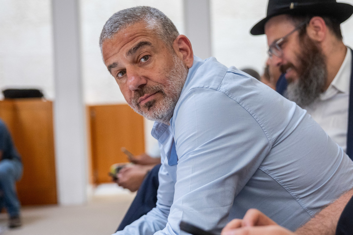 ינון מגל בטוח: 