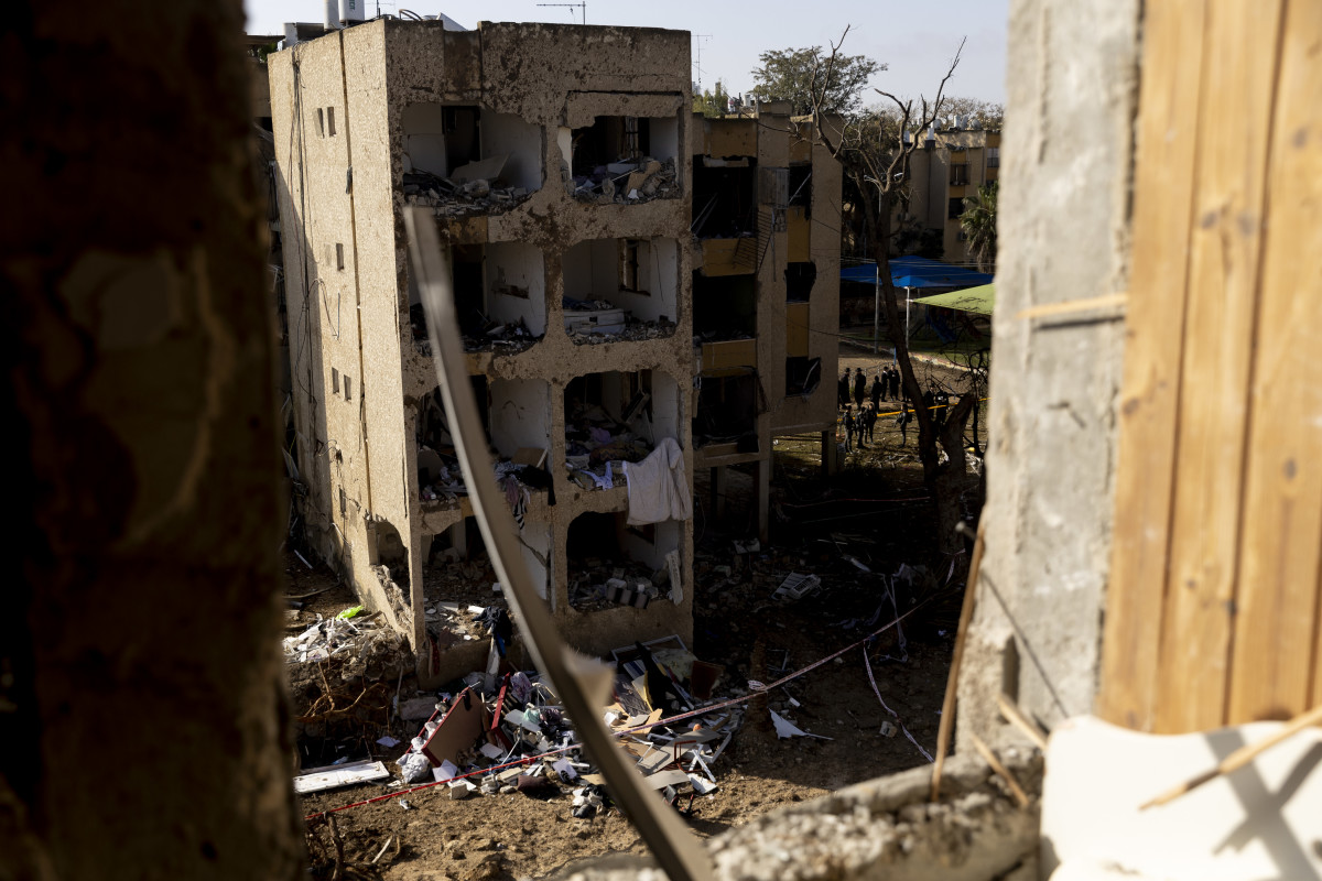 לא במקרה: הסיבה שישראל חוטפת טילים כבדים למרכזי הערים | אבי אשכנזי