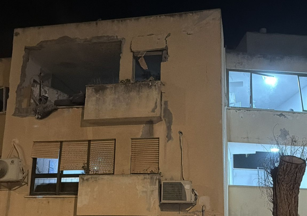 שיגורים מאיראן: פריט אמל”ח נפל בלימן, פגיעה בבניין בנשר