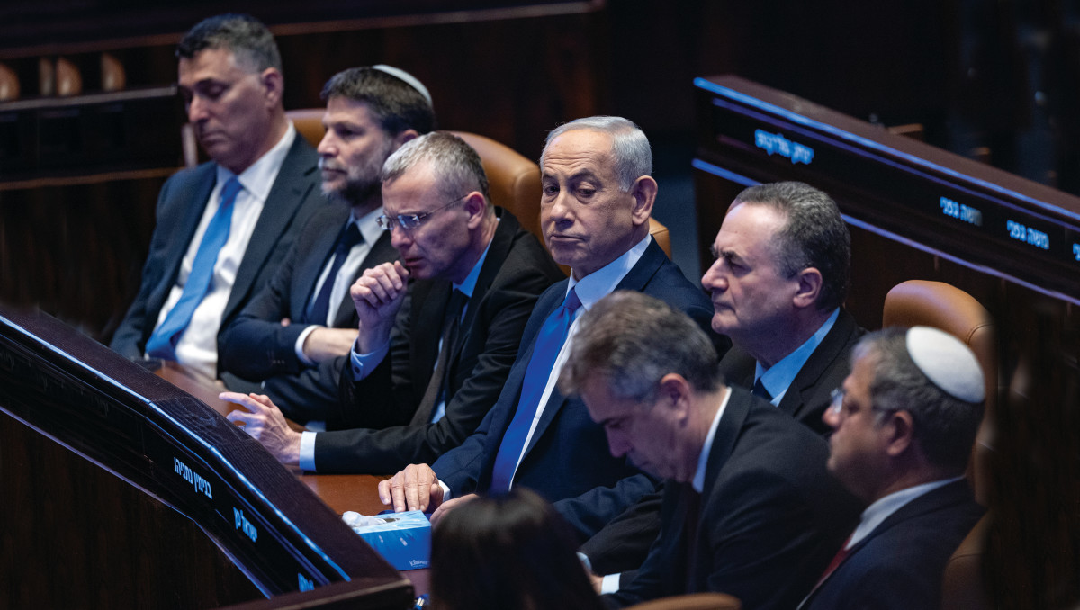 הכסף לחרדים, הטילים לצפון: כך מתעתעת הממשלה באזרחי ישראל | ד