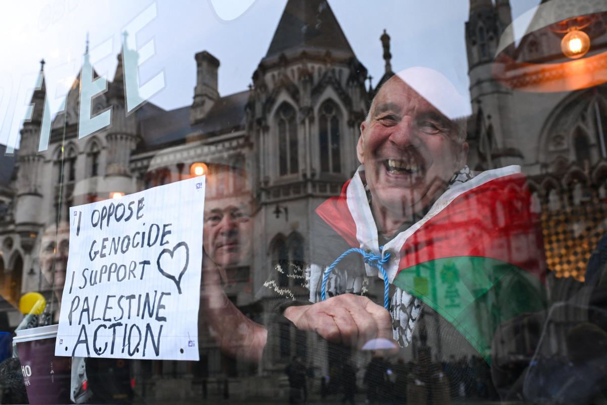 התבטאויות אנטישמיות במפלגה שמתחזקת בבריטניה: 