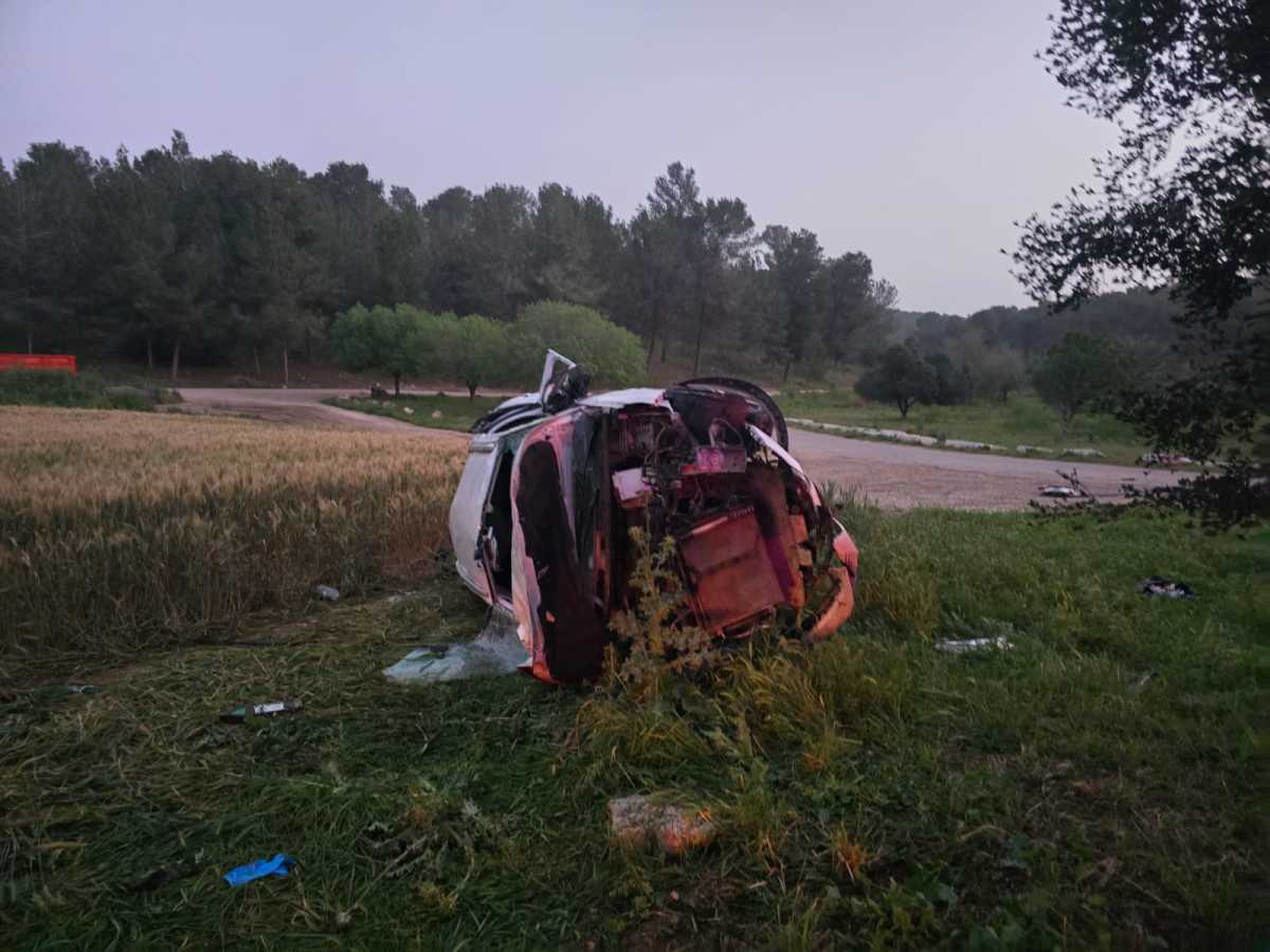 גבר בן 22 נהרג בהתהפכות רכב בדרום - שניים נפצעו קשה