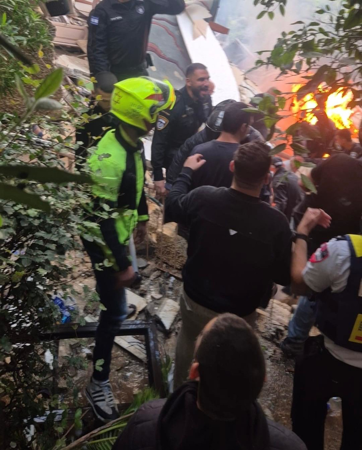 מפקד פיקוד העורף על הזירה בחיפה בה נפגע בן 83: „חשוב להיכנס למרחבים המוגנים”