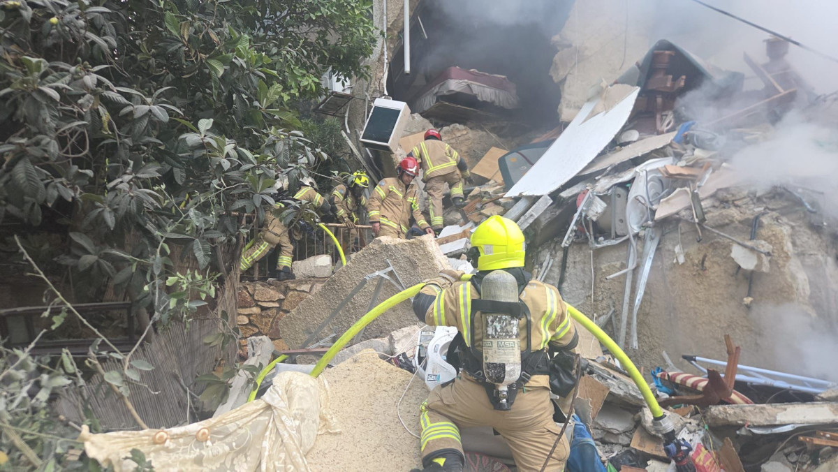 מטח טילים כבד למרכז במהלך הלילה: בחיפה - 2 לכודים חולצו ללא רוח חיים | עדכונים שוטפים