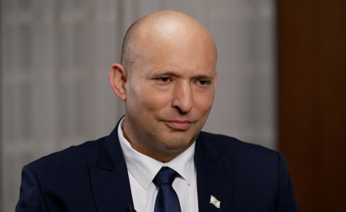 הליכוד תקף שוב ושוב את בנט - עכשיו הוא משיב אש | כל הפרטים