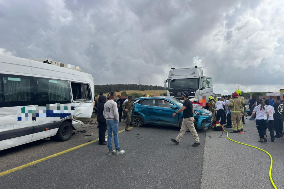 תאונת דרכים קשה בצפון: שתיים נפצעו אנוש - ארבעה לכודים