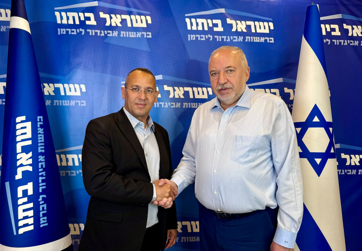 שרון שרעבי מצטרף לישראל ביתנו ואביגדור ליברמן: 