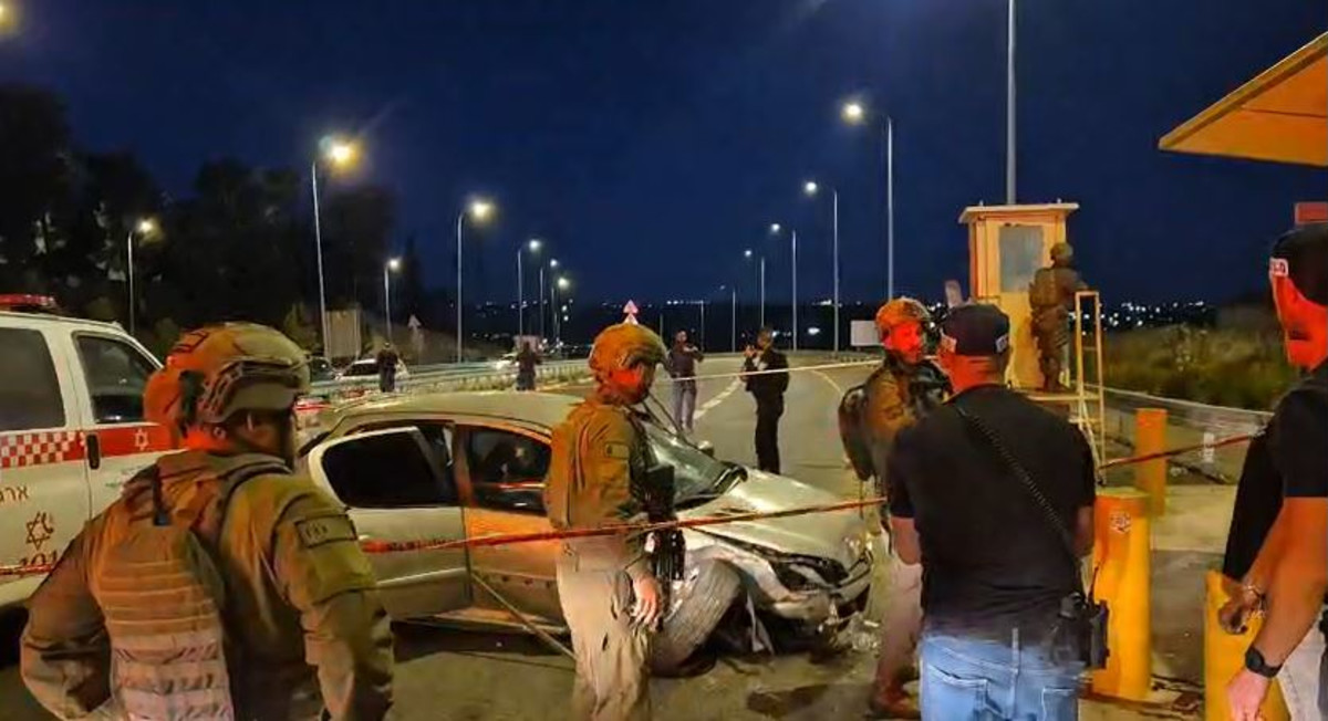 פיגוע דריסה בצומת הגוש: ארבעה פצועים במקום - שניים במצב קשה