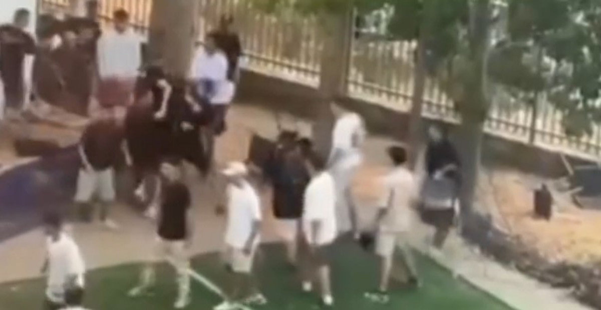 כיסאות עפו באוויר, תלמידים נחנקו: אימה וכאוס מוחלט בתיכון בקריית אונו | צפו