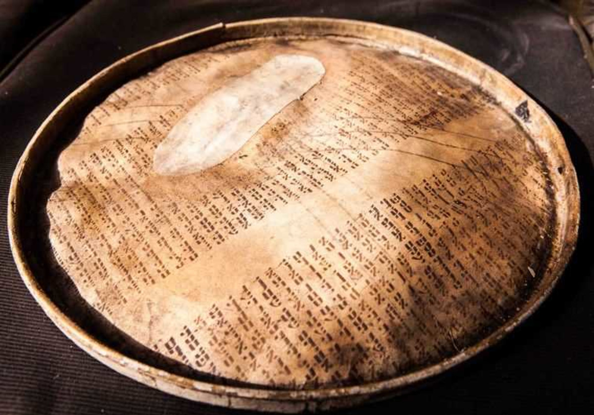 זיכרון מהשואה: תוף העשוי מספר תורה שייצרו נאצים, הובא לישראל | חדשות מעריב