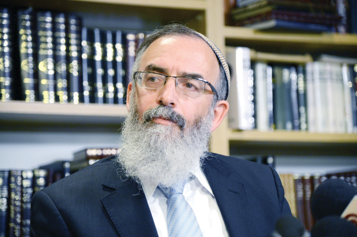 סמוטריץ' מקבל כרטיס צהוב: 