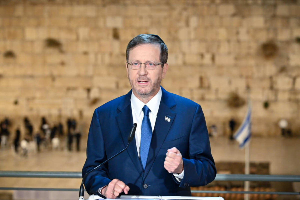 גורם בכיר בסביבת השר כ”ץ במתקפה נגד הרצוג: „שיקים לו תחנה בבית הנשיא”