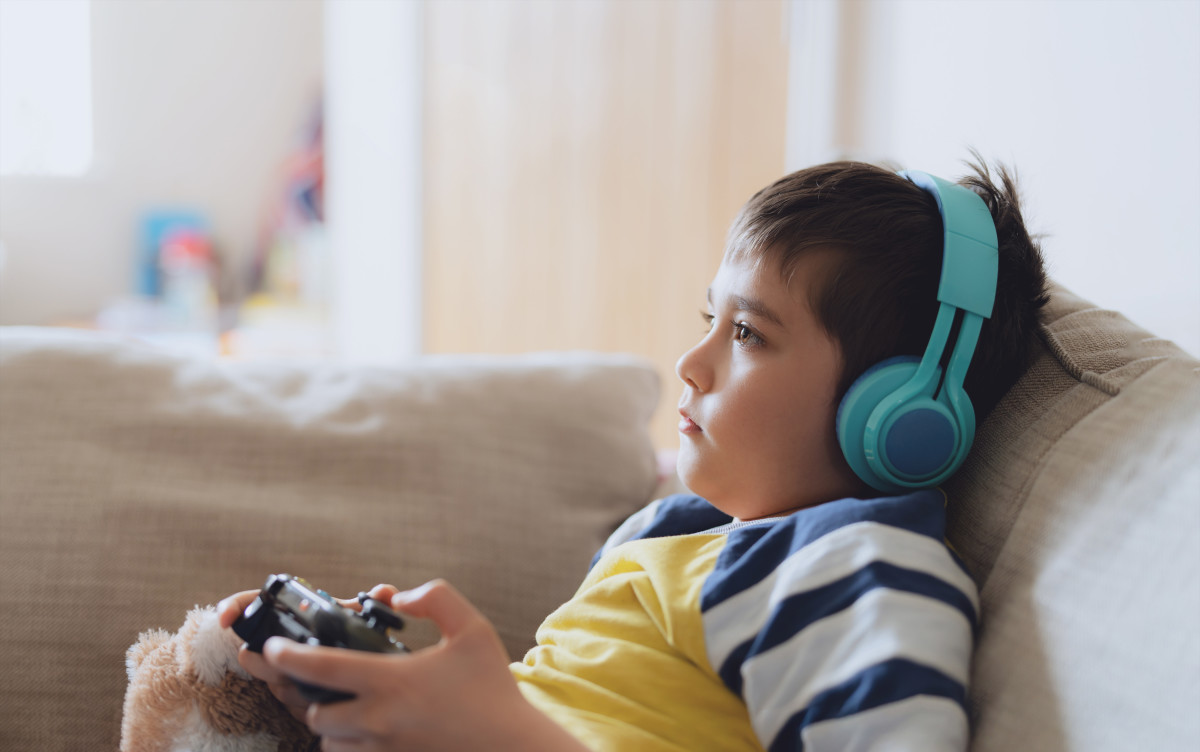 New study: Internet addiction damages the structure of the brain in children