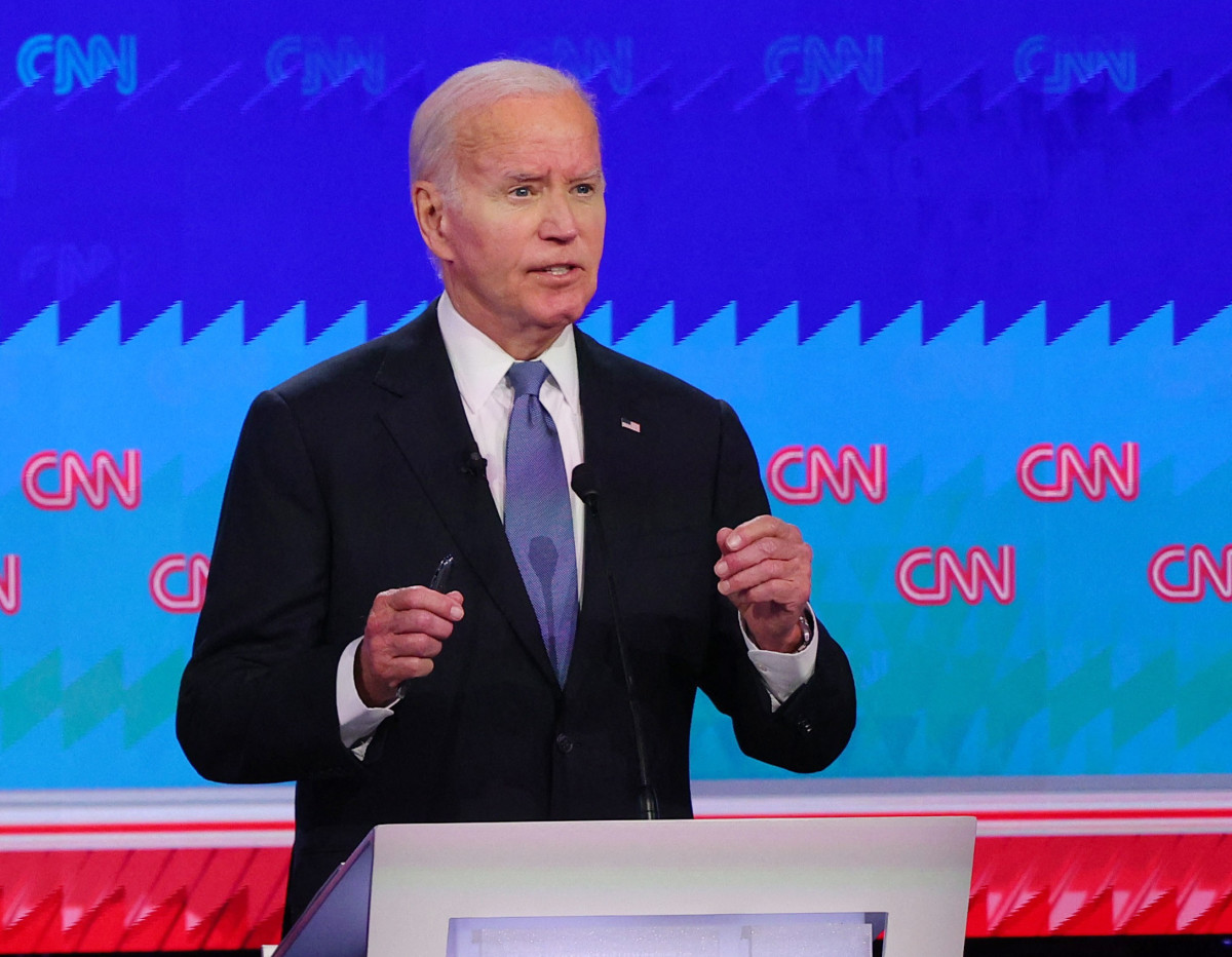 Here come the excuses: the culprit of Biden's defeat in the showdown was found – the teleprometer
