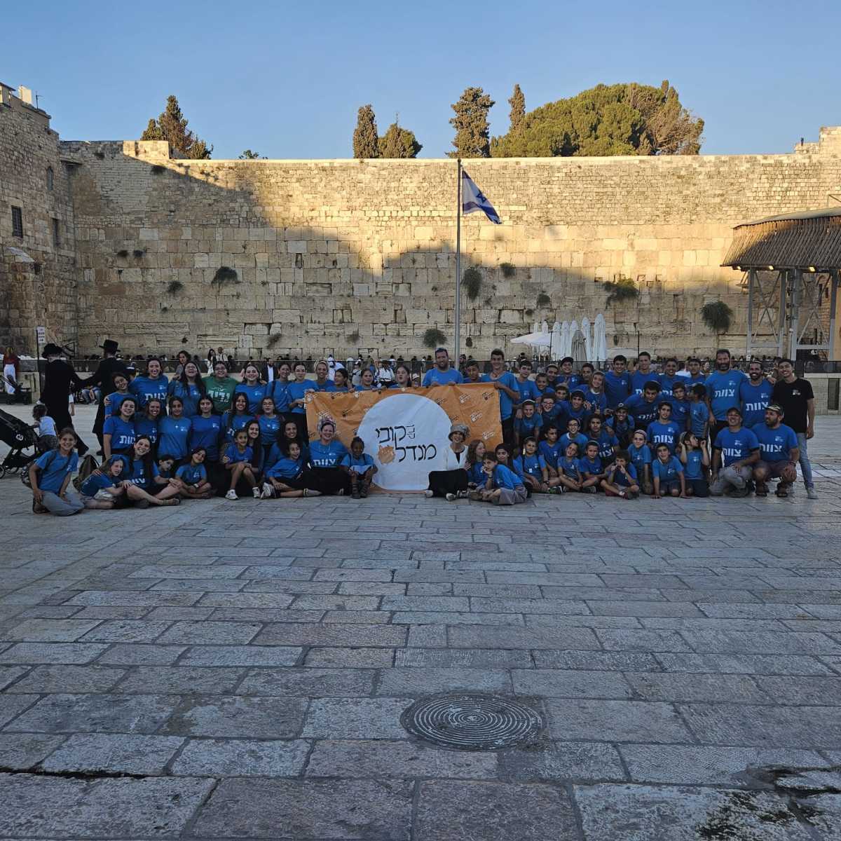 אף עין לא נשארה יבשה: תפילת היתומים והאחים השכולים