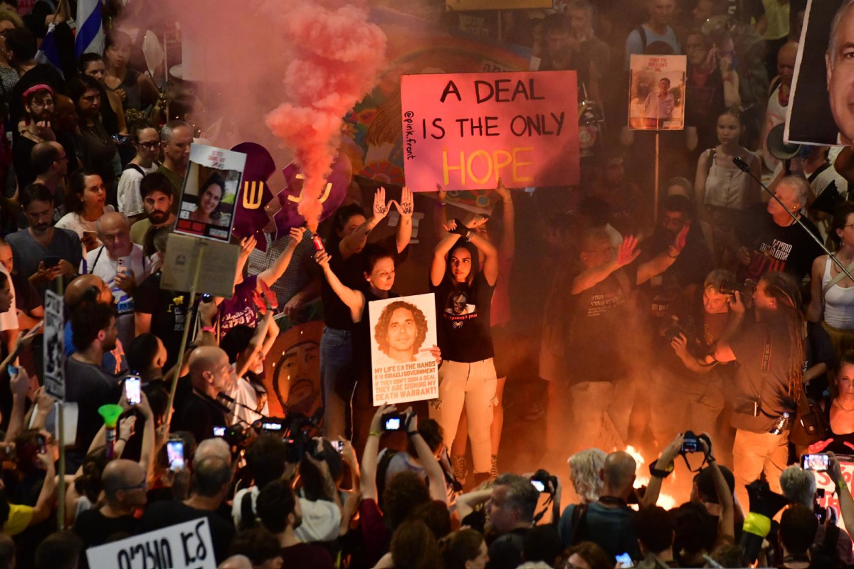 האיץ בכוונה תוך שהוא מקלל: הורשע כדורגלן העבר שדרס מפגינים למען החטופים בקפלן