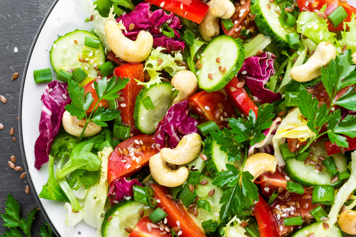 Making a salad: the complete guide to making a high-quality, filling and nutritious salad