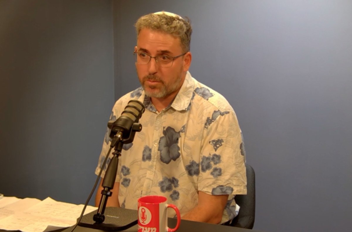 “Billions of Arabic Wikipedia readers do not know that civilians were