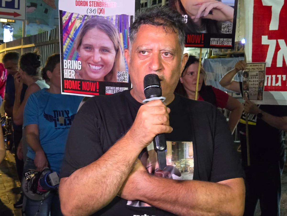 אלי אלבג על חזרת משפחת ביבס מהשבי: 