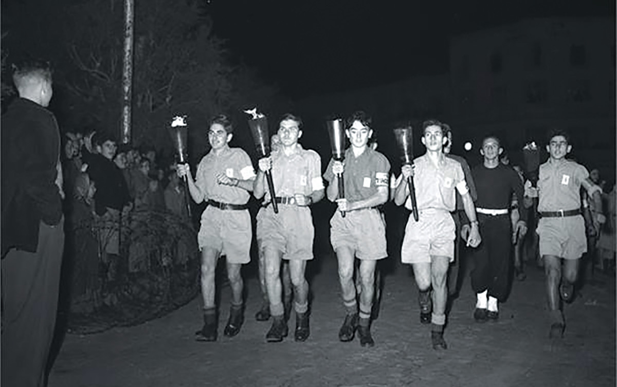 צילום נדיר: מרוץ הלפיד בתל אביב, חנוכה 1950