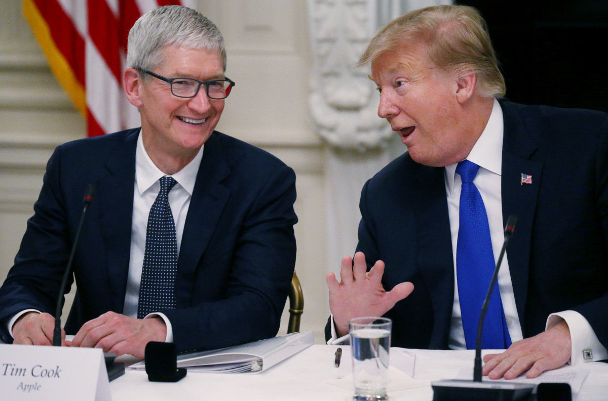 Tim Cook will donate  million from his own pocket to Donald Trump’s inauguration