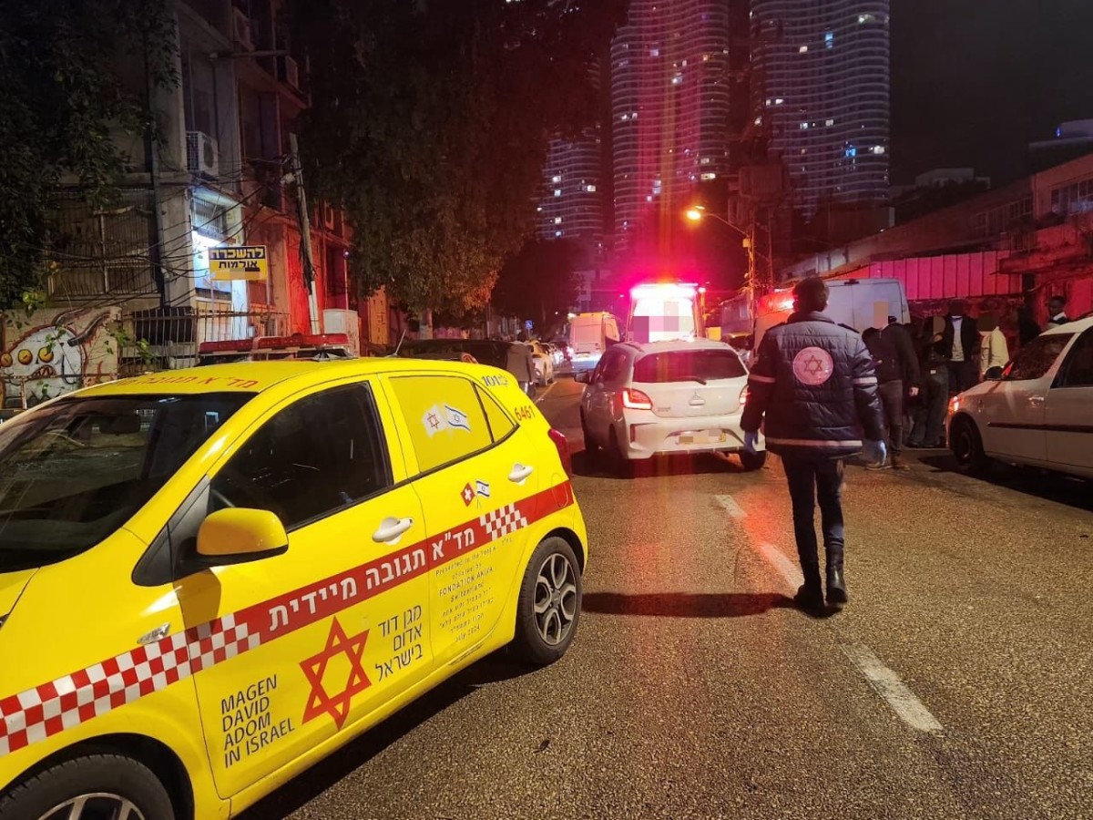 הרוג בפגיעה בגוש דן בעקבות הירי מאיראן, שנים נפצעו קל