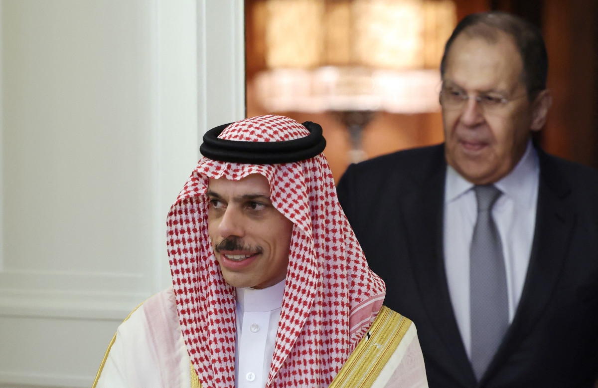 Saudi Foreign Minister in Russia: Calls a ceasefire and supports diplomacy