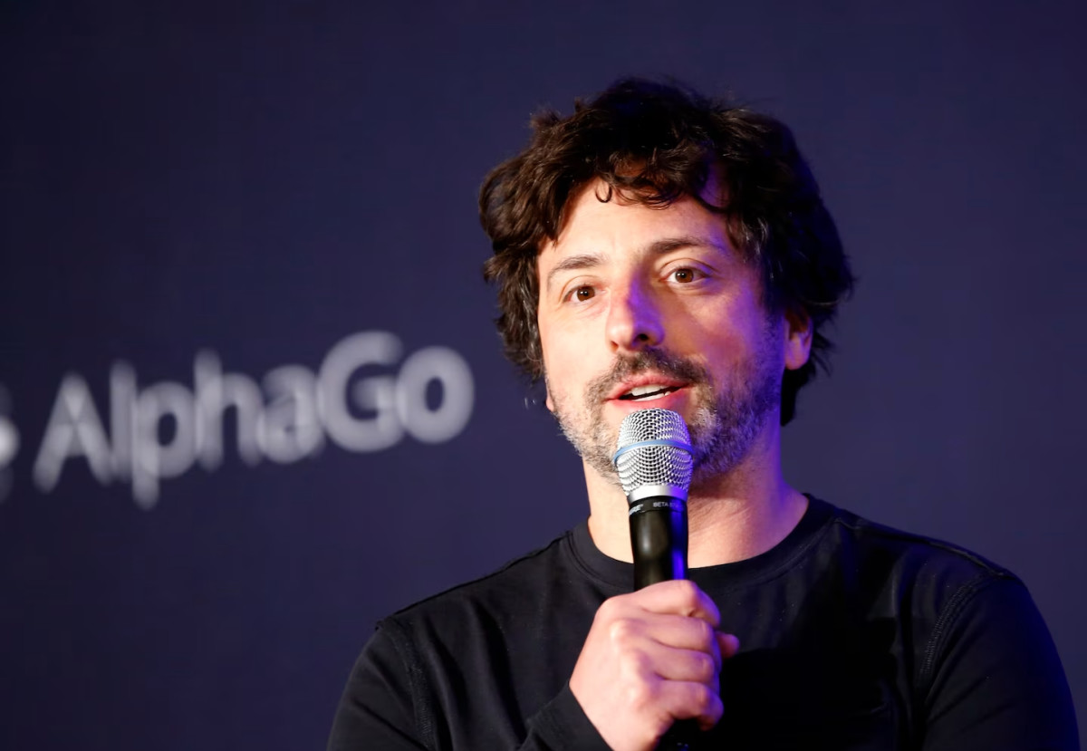 עושה זאת שוב: המוח מאחורי גוגל תורם מניות בשווי מיליארד דולר