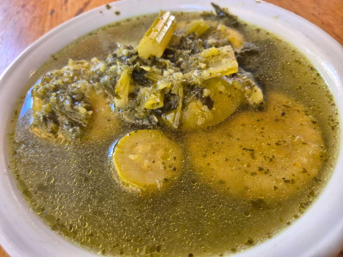 עזורה