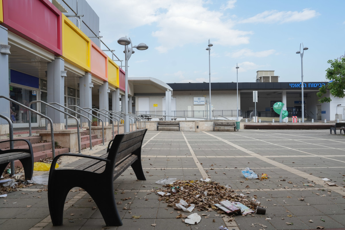 הסמל הישראלי בגבול הצפון על ערש דווי: 