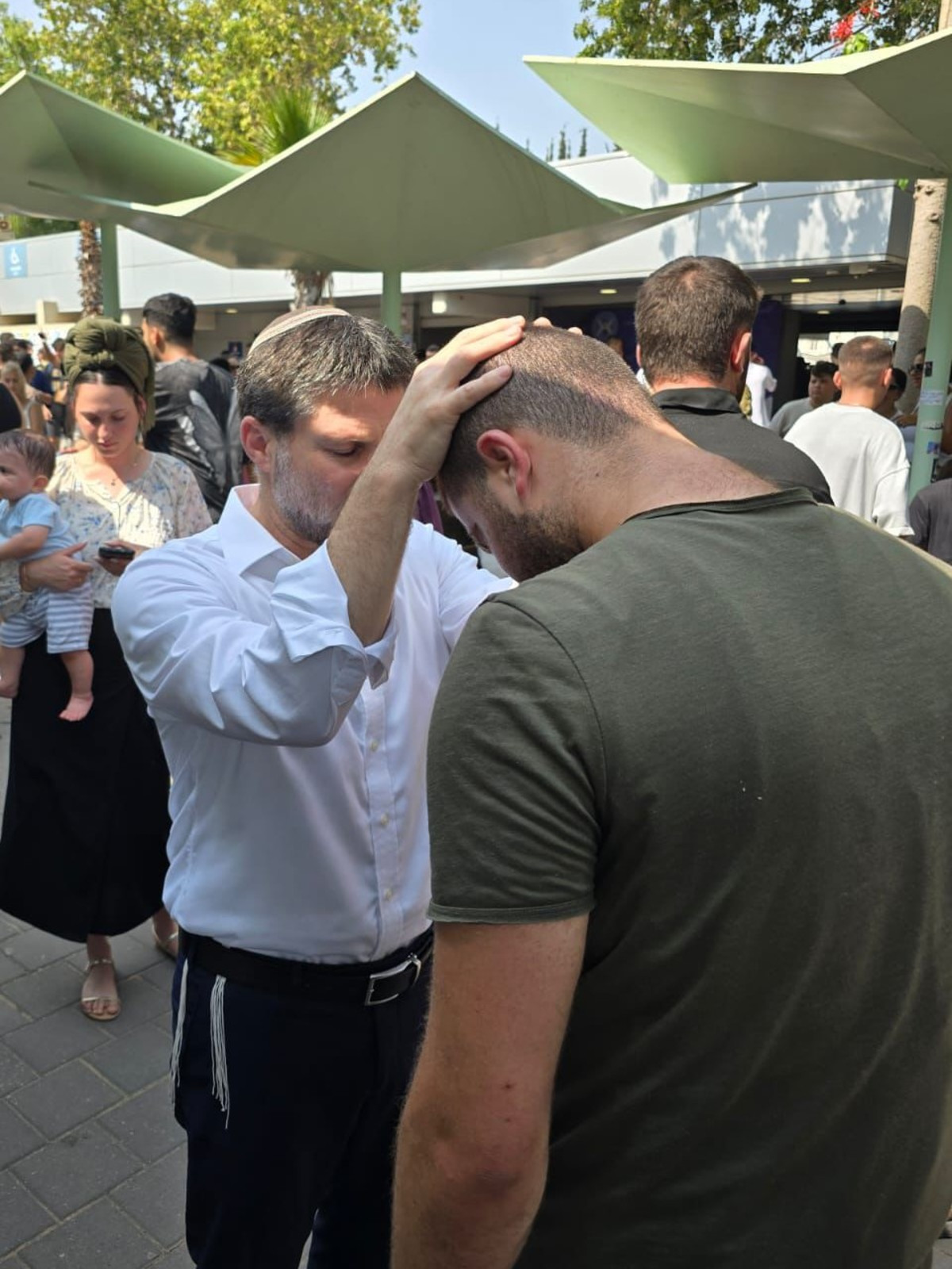 סמוטריץ' על פציעת בנו: 