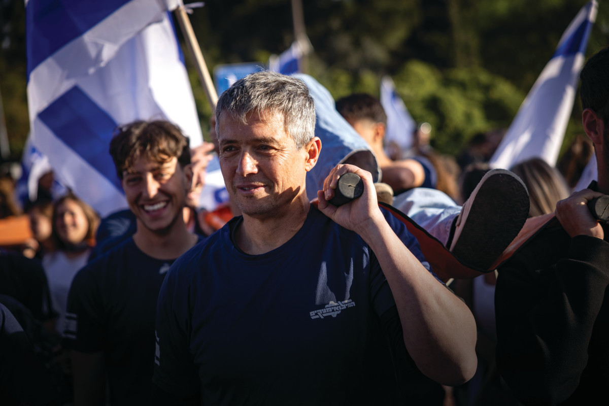 משפחות שכולות, מילואימניקים ופעילים: זו הרשימה של יועז הנדל