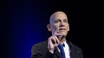 מי יגן על העיתונאי גיא פלג כשהמשטרה מתעלמת מהאיומים עליו | משה נסטלבאום