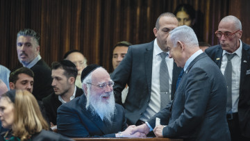 באמצעות עמית סגל: הפצצה שהטיל גדי איזנקוט, ומה שעומד מאחוריה | בן כספית 