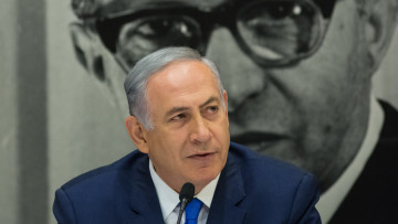 כשהמשפחה לא לצידו - בחדרים הסגורים מזהים נתניהו אחר לגמרי  | אבי בניהו