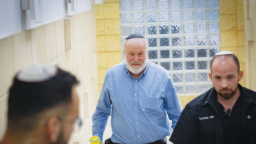 לאחר עדות הדס קליין מנדלבליט חושף: "טובות הנאה בהיקף משמעותי"