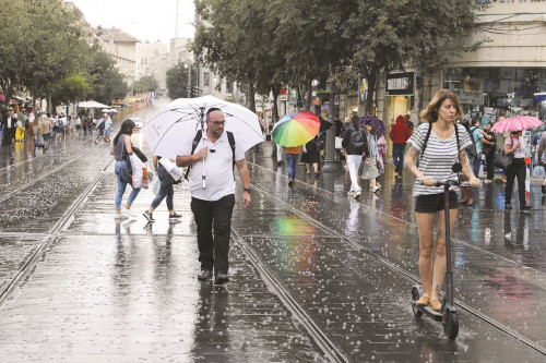 תחזית מזג האוויר בסוף השבוע צפויים גשמים מקומיים חדשות מעריב