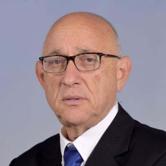 פרופ' יעקב נגל