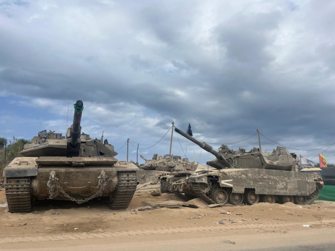 טנקים של צה"ל בשטחי הכינוס: לקראת יציאה מרצועת עזה
