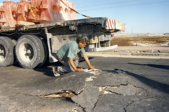 רעידת אדמה בערבה, 1995 (צילום: יהודה בן יתח)