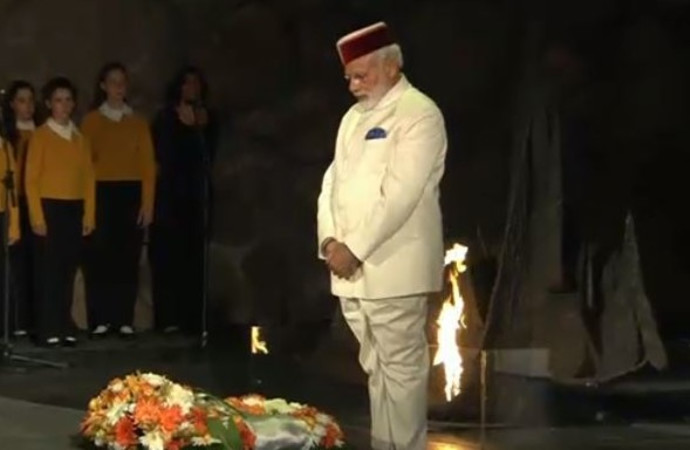 ראש ממשלת הודו מודי מבקר ביד ושם (צילום: צילום מסך)