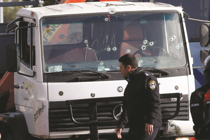 זירת פיגוע דריסה בירושלים (צילום: רויטרס)